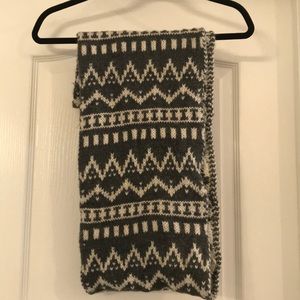 American Eagle Infinity Scarf